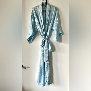 VTG Jayre Womens Robe Blue Shiny Silky Size Medium Belt Floral USA Polyester
